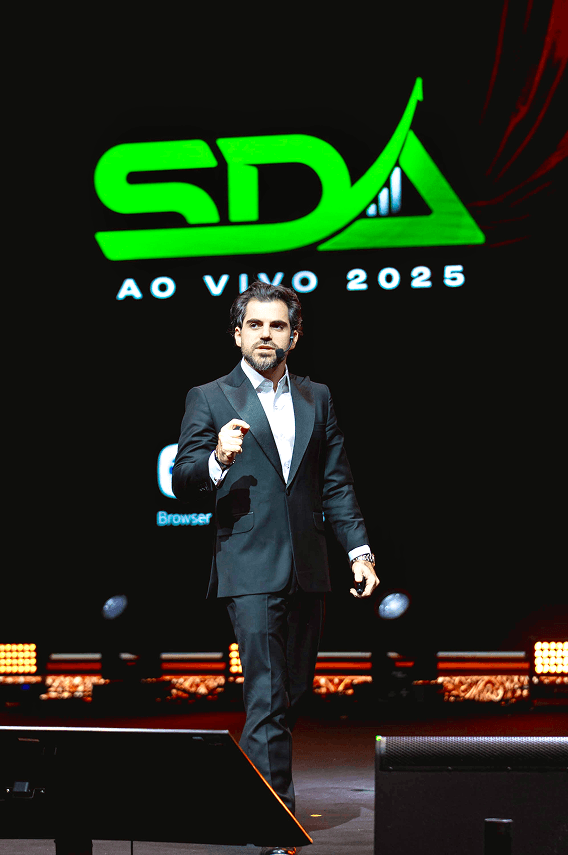 Samuel Pereira no evento Black da SDA Holding com empresários